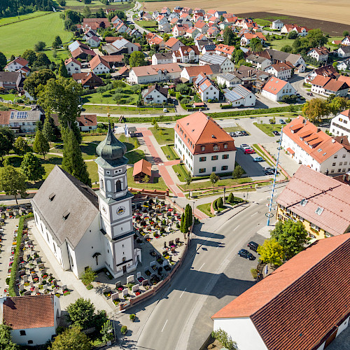 Stadtschloss und Park für die Gemeinde Mauern